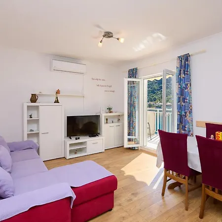 Sea Song Apartment Maranovici